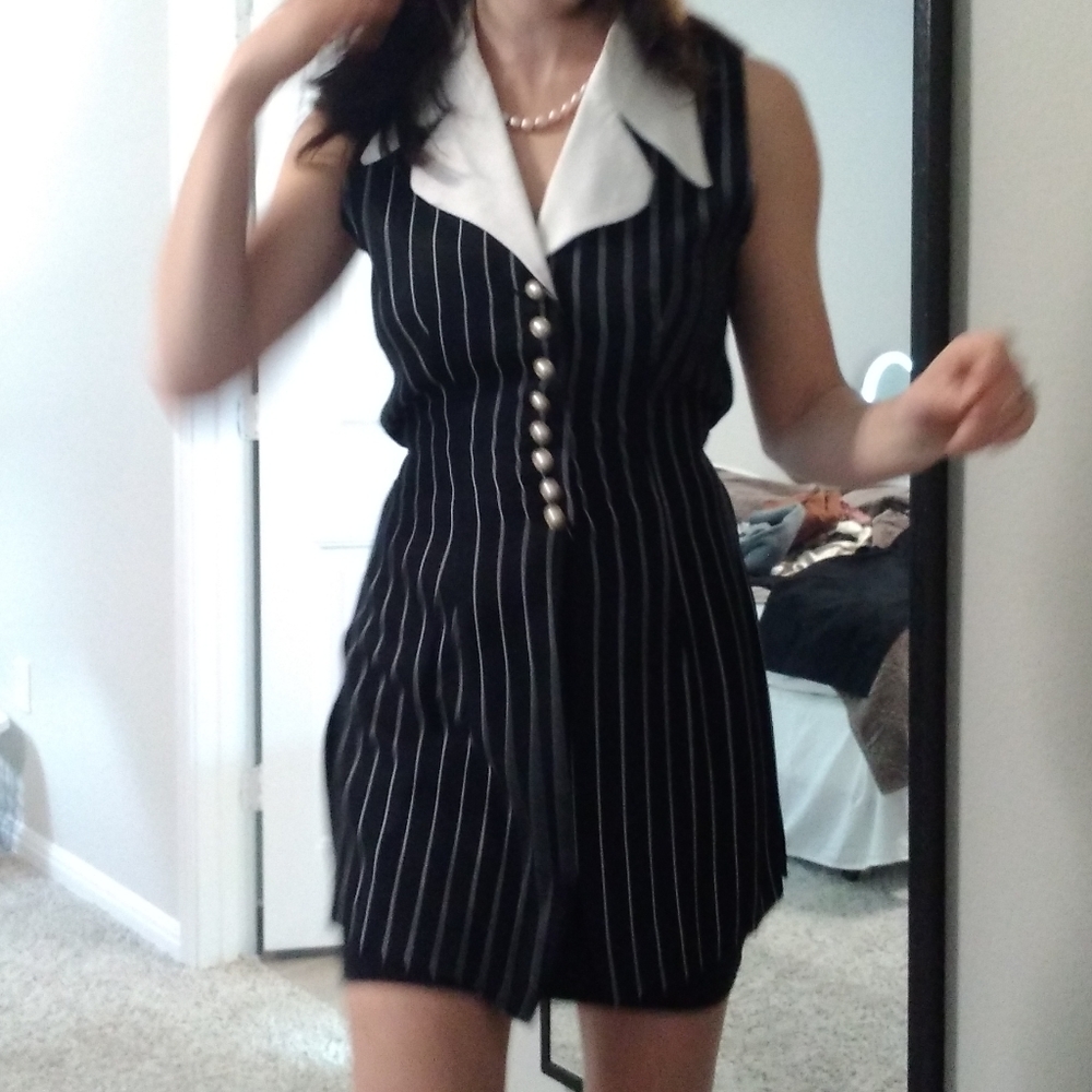 Vest - Picture 2 of 3